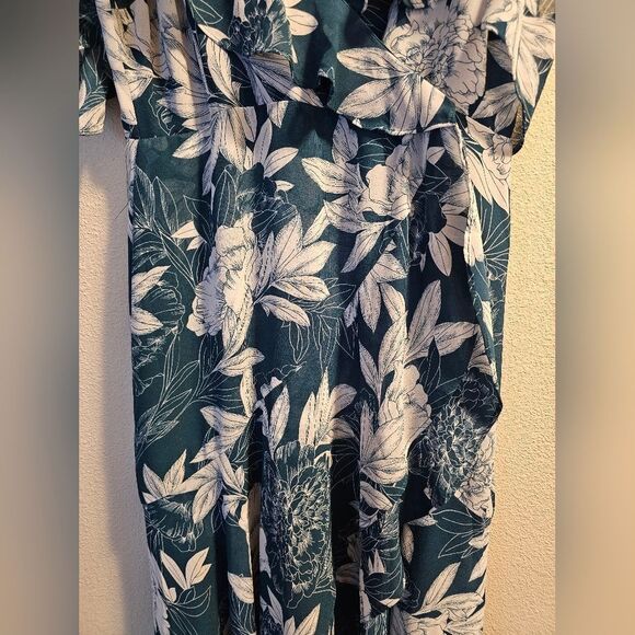 Bardot dress tiered ruffle Maxi dress with spaghetti straps, size Medium/8. New! - Picture 5 of 9